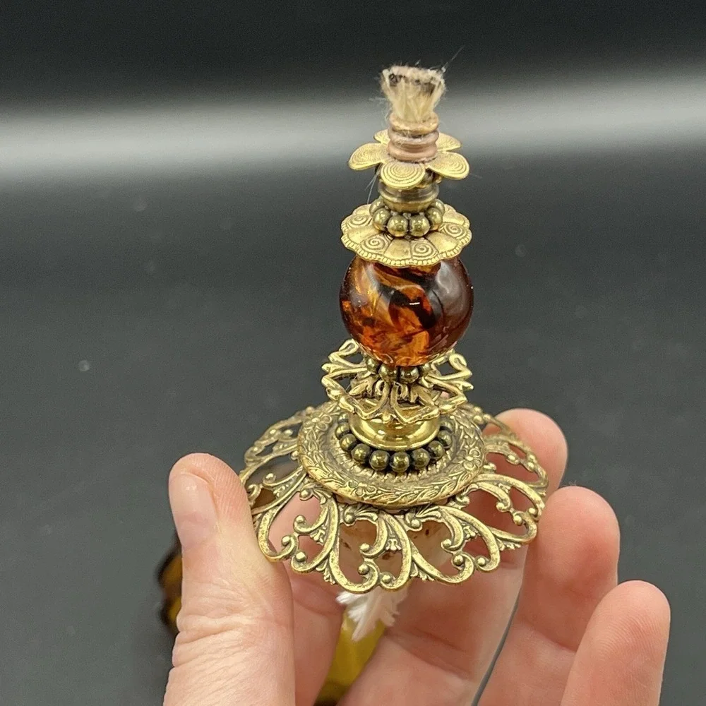 The Unbranded Brand vtg ornate